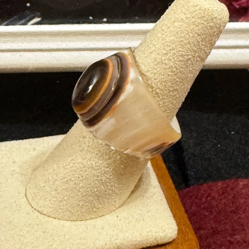 Fabulous unique mother of pearl natural shell ring